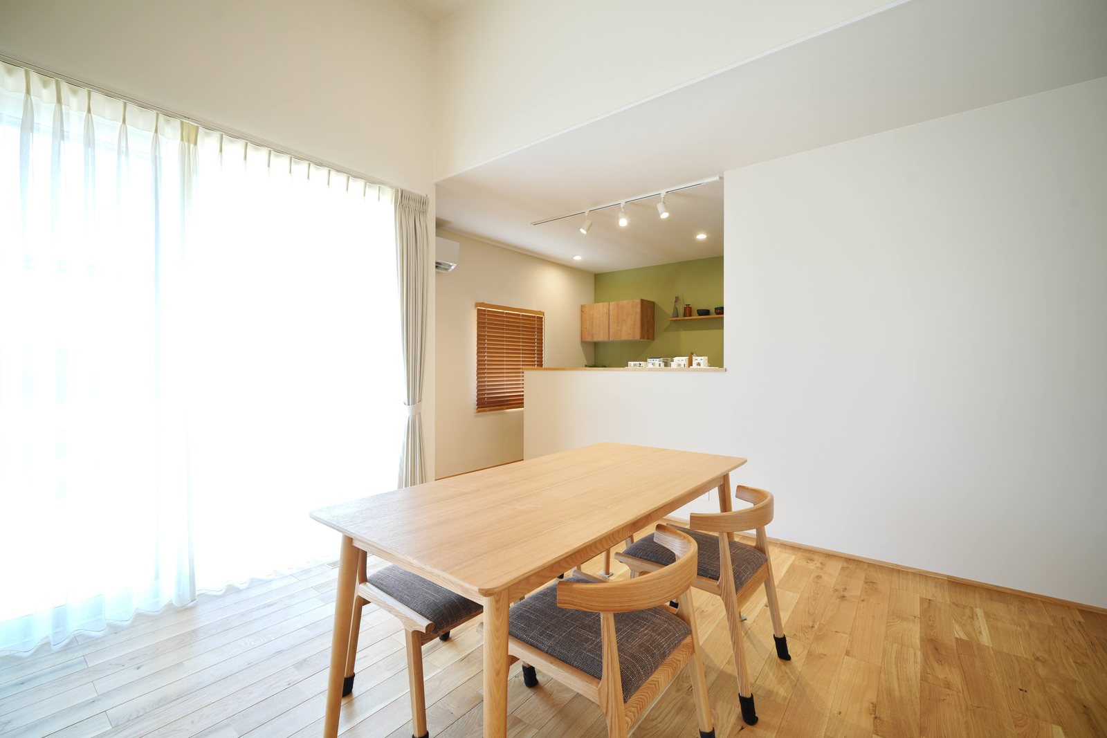 平屋のダイニング
